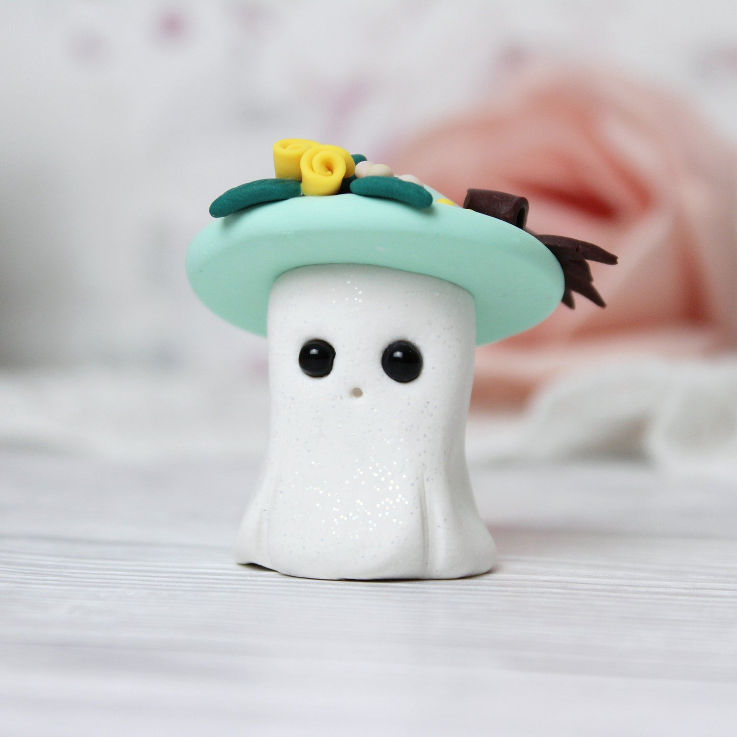 Deko Figur Geist weiß mit Hut