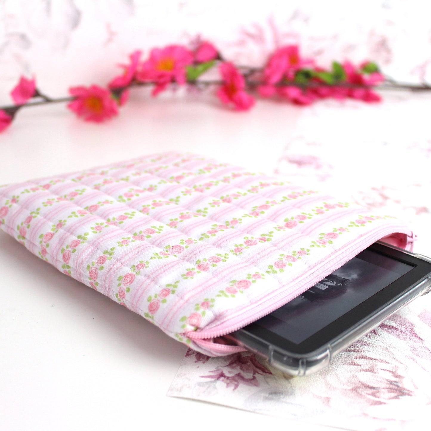 E-Reader Hülle - Rosen rosa-weiß - passend für Kindle, Tolino, Kobo