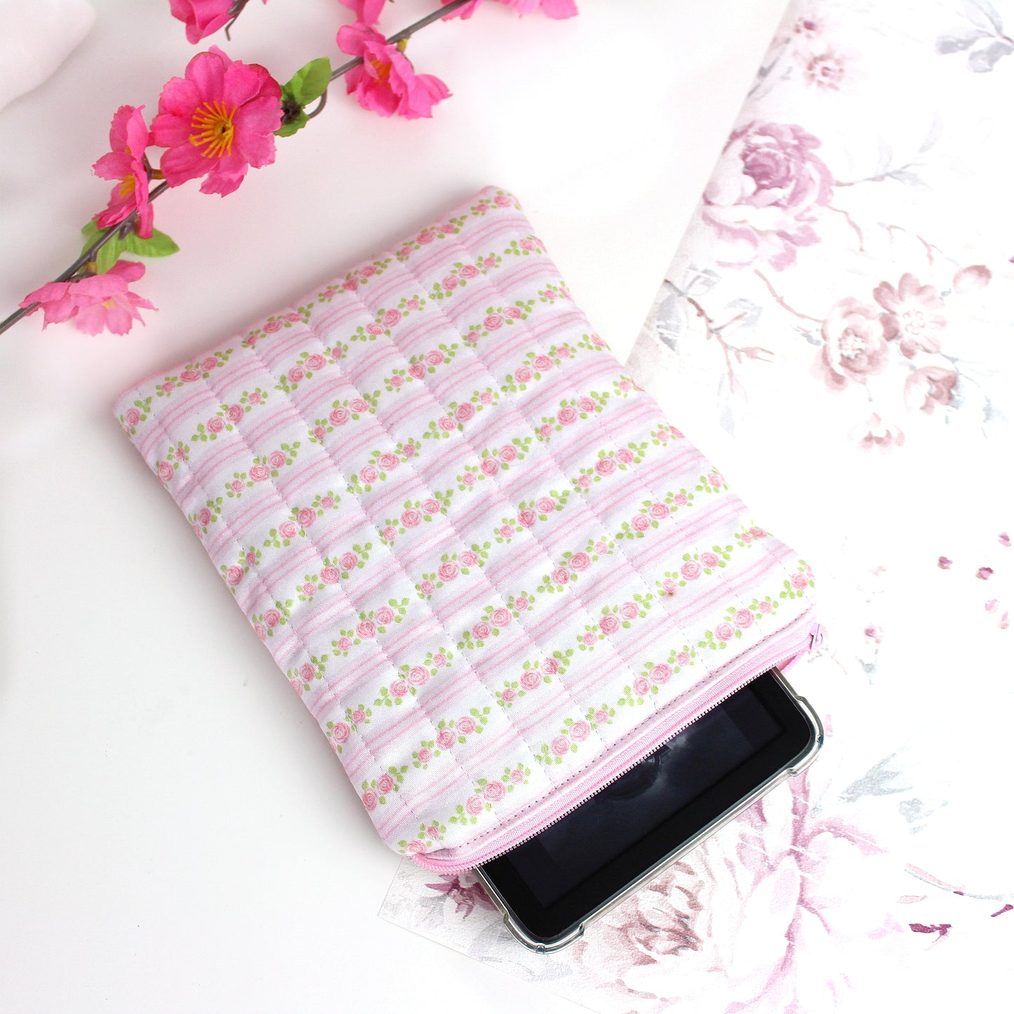 E-Reader Hülle - Rosen rosa-weiß - passend für Kindle, Tolino, Kobo