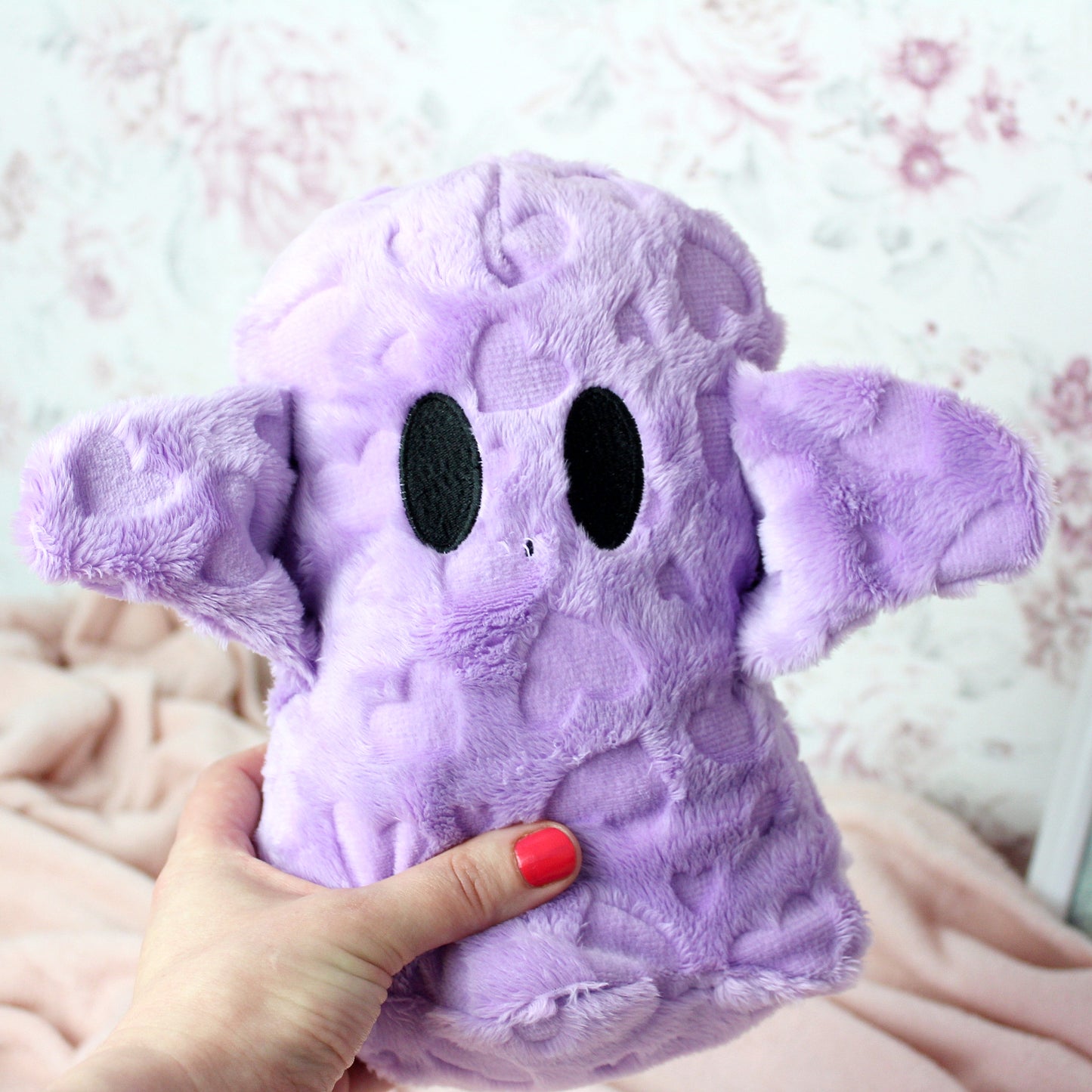 Kuscheltier Geist lila mit Herzen